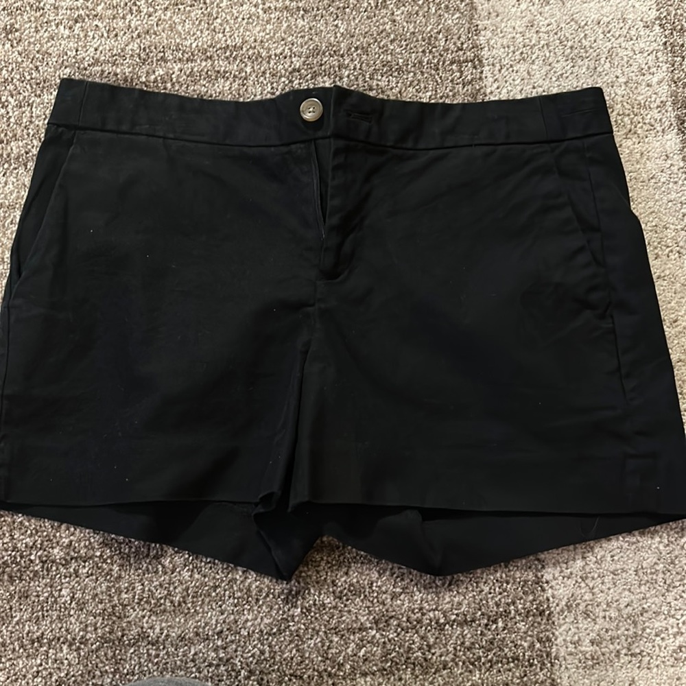 Banana Republic size 8 black shorts